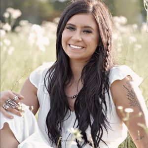 Meet your Posher, Brooke